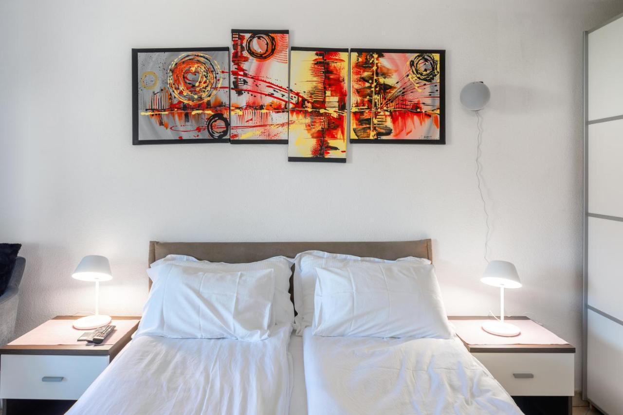 Ivica Apartment *